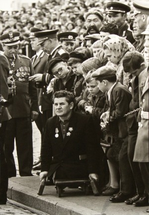 Dmitrii Baltermants, And There Was War, Moscow, May 9, 1970